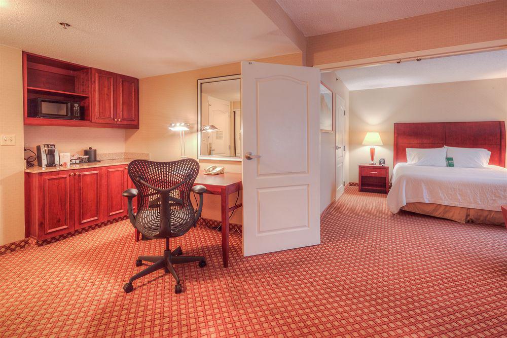 Hilton Garden Inn Шелтон Экстерьер фото