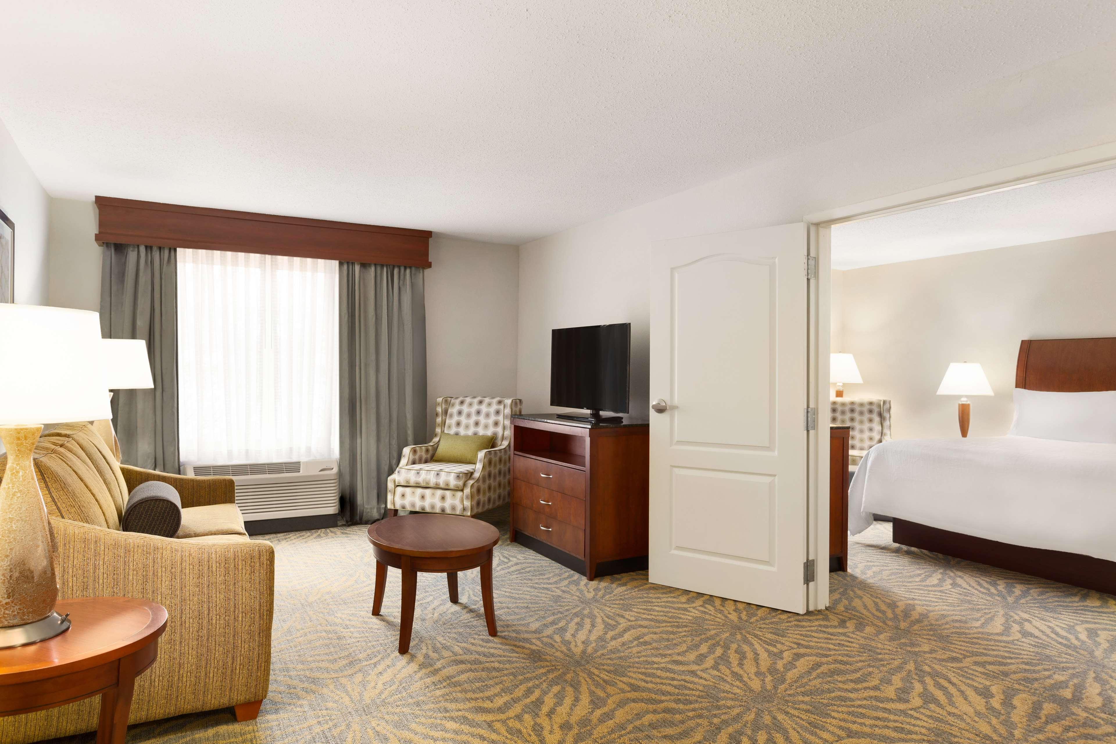 Hilton Garden Inn Шелтон Экстерьер фото