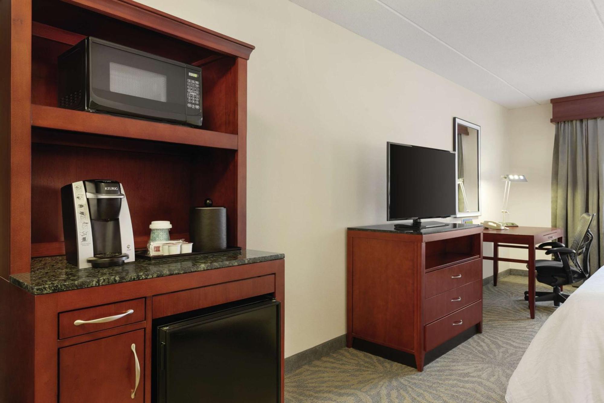 Hilton Garden Inn Шелтон Экстерьер фото