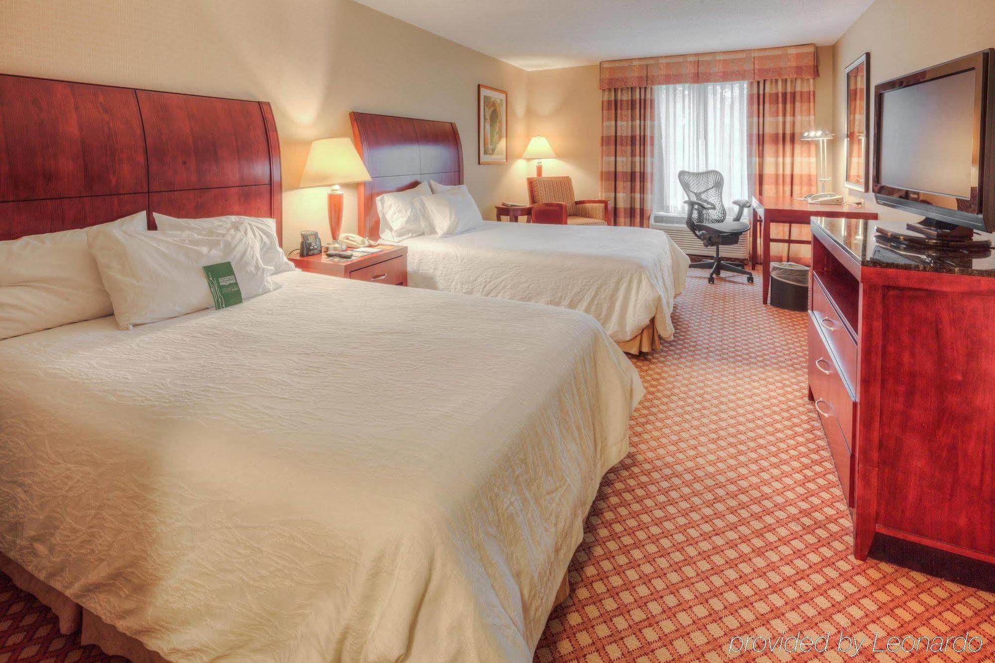 Hilton Garden Inn Шелтон Экстерьер фото
