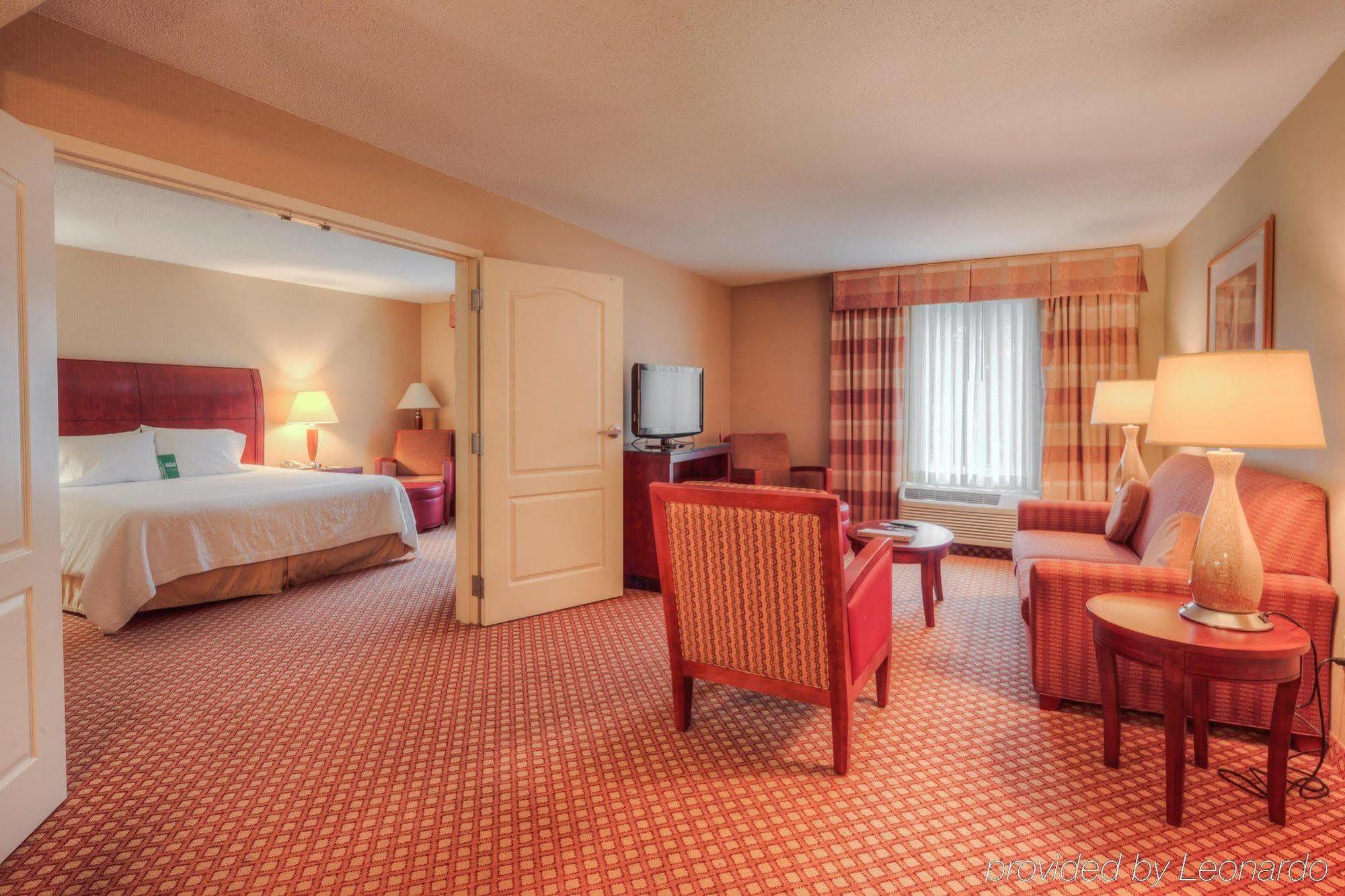 Hilton Garden Inn Шелтон Экстерьер фото