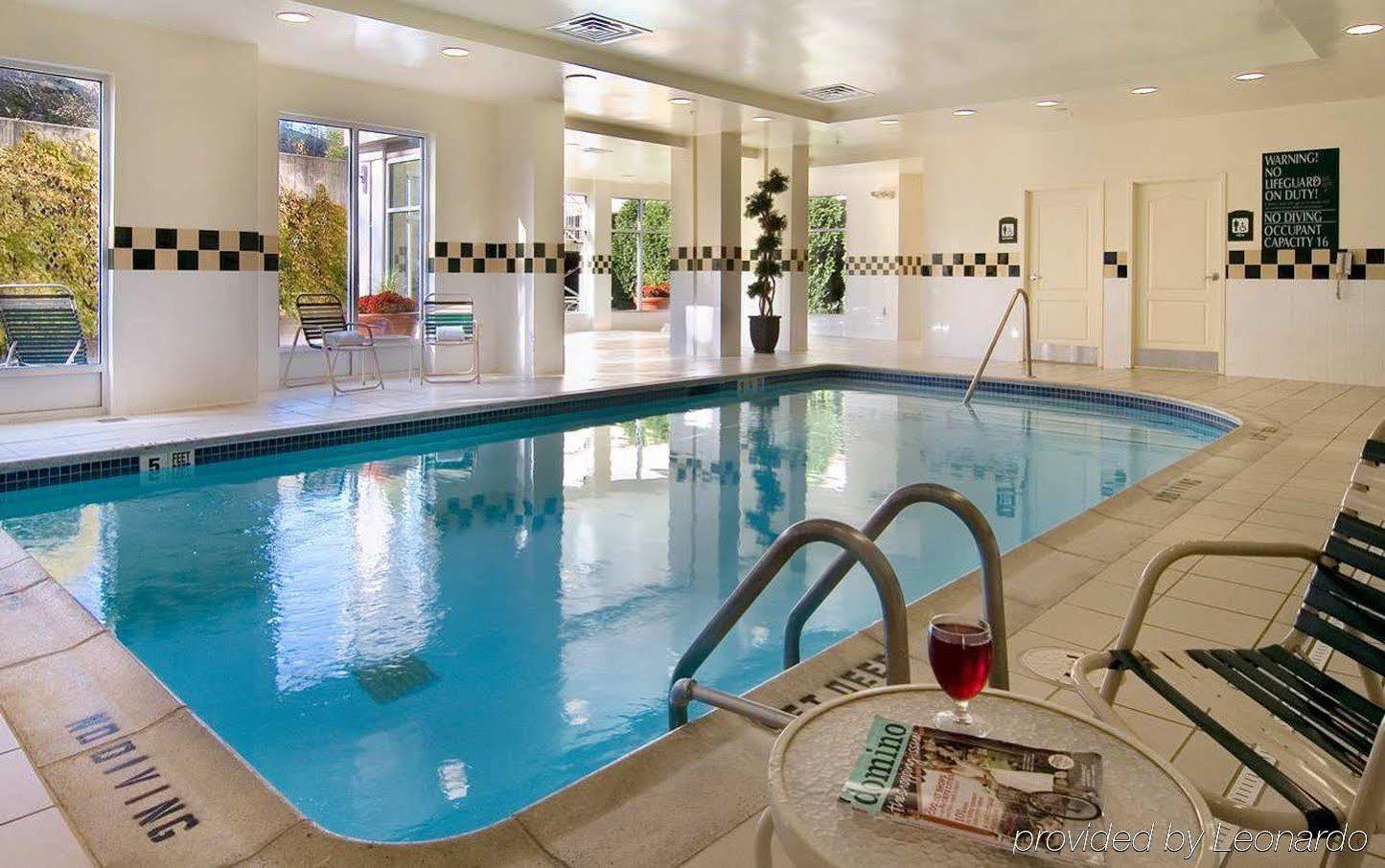 Hilton Garden Inn Шелтон Экстерьер фото